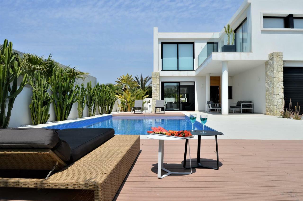 Villa With Private Pool Llobregales Exteriör bild
